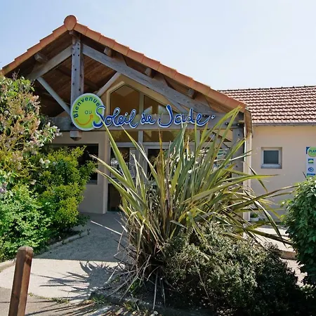 Le Soleil De Jade Village 3*